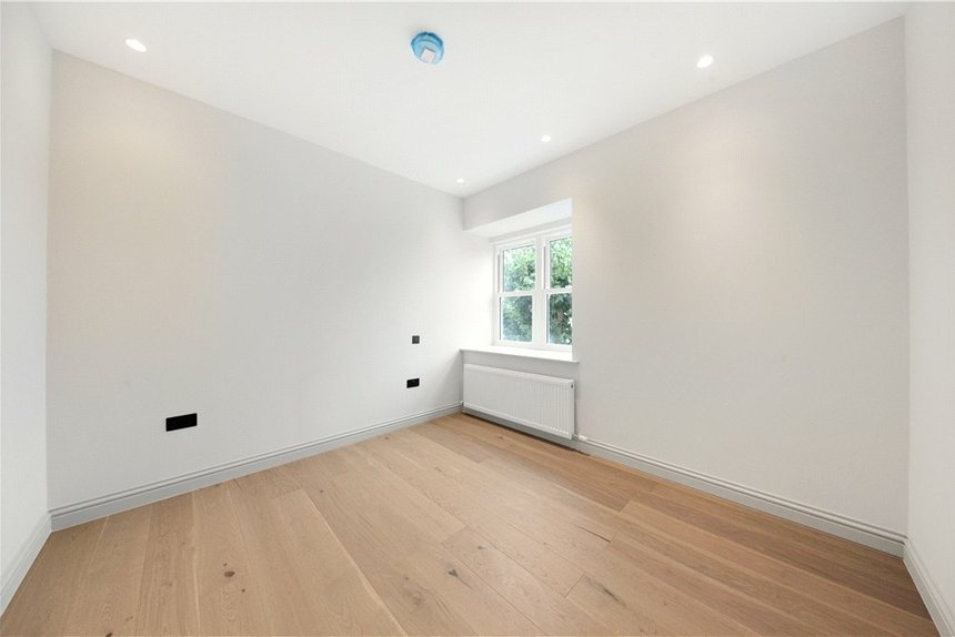 for sale hillcrest road london 34511 - Gibbs Gillespie