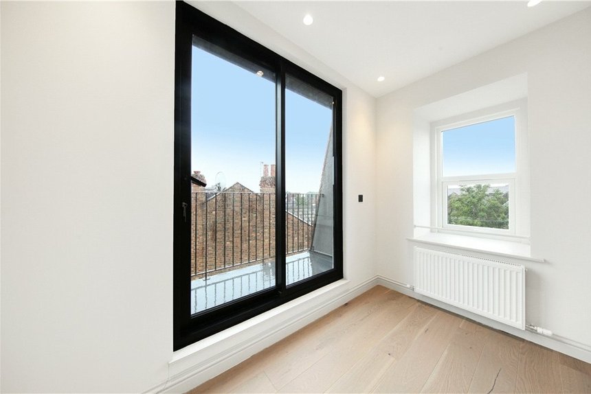 for sale hillcrest road london 34511 - Gibbs Gillespie