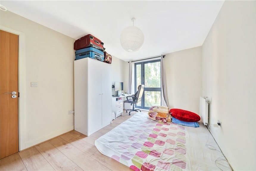 for sale needleman close london 34515 - Gibbs Gillespie