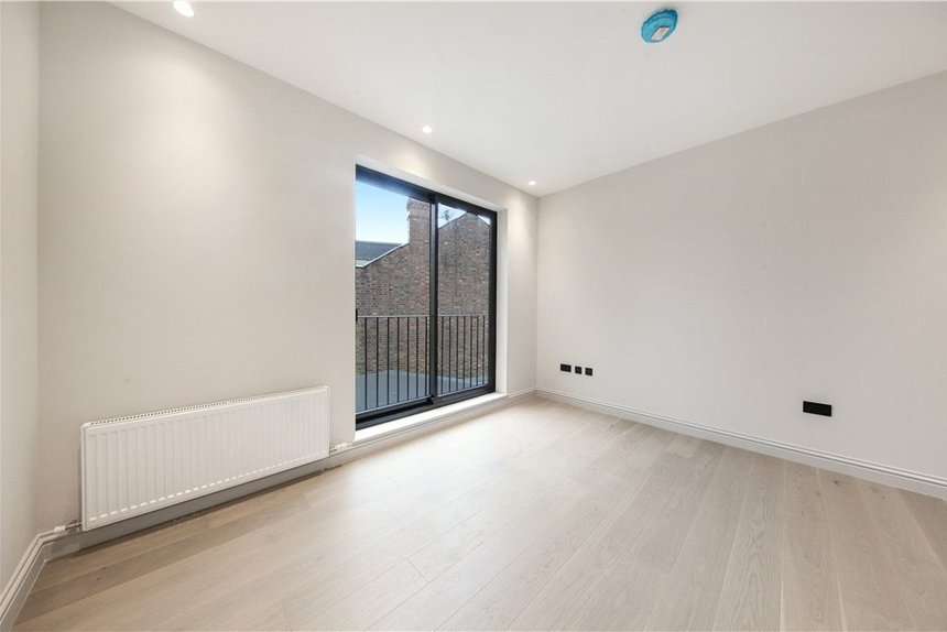 for sale hillcrest road london 34517 - Gibbs Gillespie