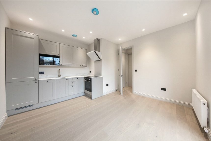 for sale hillcrest road london 34517 - Gibbs Gillespie