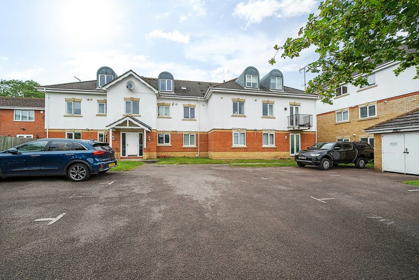 for sale basildon close london 34522 - Gibbs Gillespie