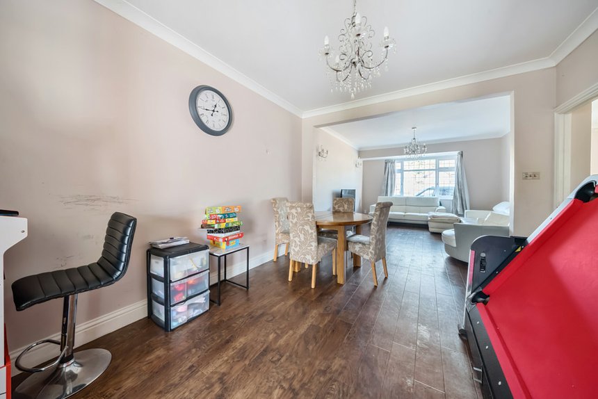 for sale moorfield road london 34525 - Gibbs Gillespie