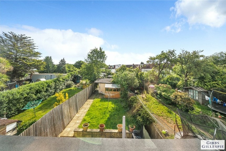 under offer hillside crescent london 34526 - Gibbs Gillespie