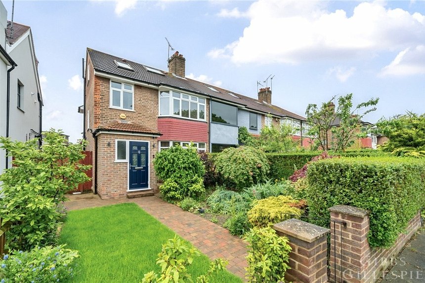 under offer horsenden lane south london 34528 - Gibbs Gillespie