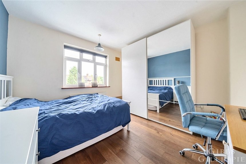 under offer horsenden lane south london 34528 - Gibbs Gillespie