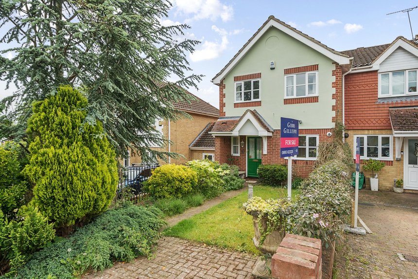 for sale morse close london 34533 - Gibbs Gillespie