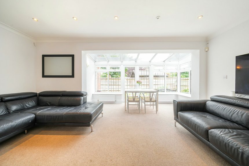 for sale clayton way london 34536 - Gibbs Gillespie