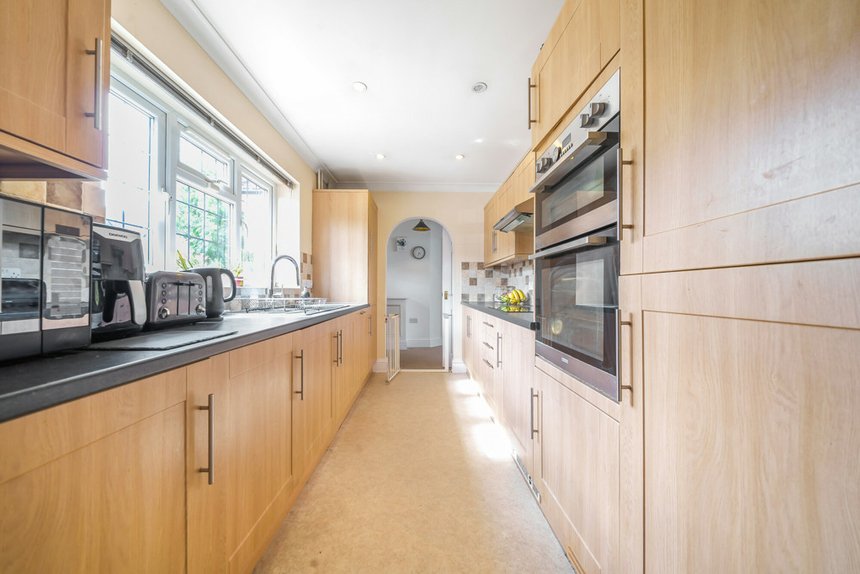 for sale clayton way london 34536 - Gibbs Gillespie