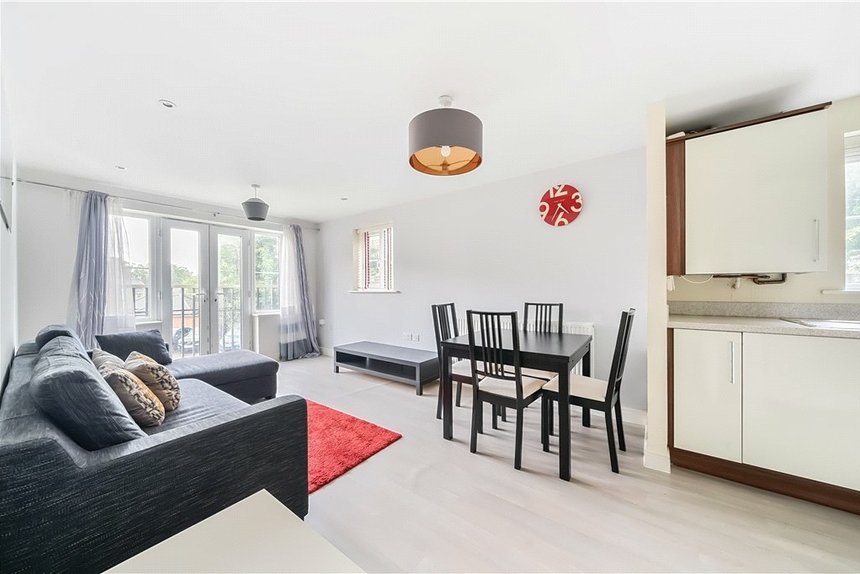 under offer plantation close london 34540 - Gibbs Gillespie