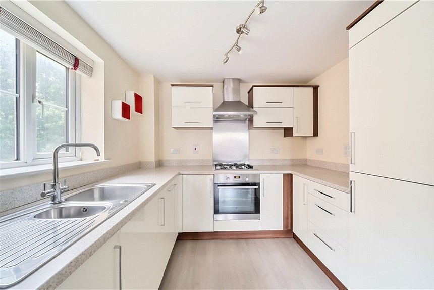 under offer plantation close london 34540 - Gibbs Gillespie