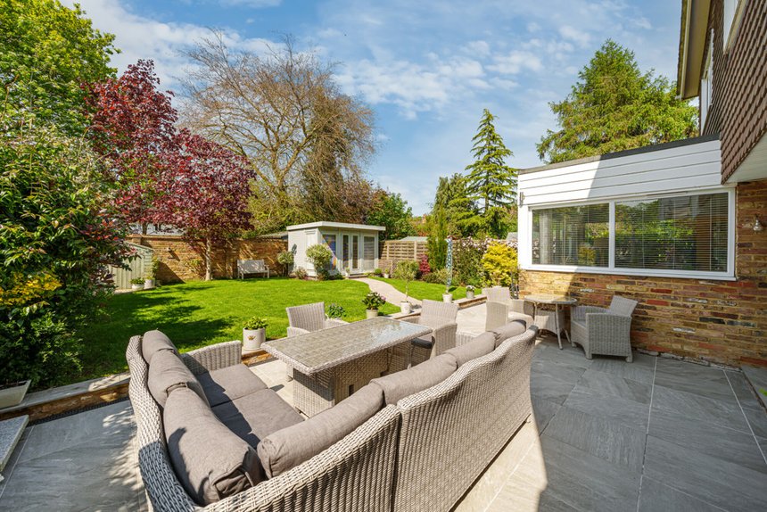 under offer copper ridge london 34542 - Gibbs Gillespie