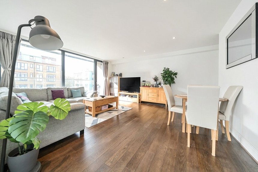 for sale rennie court london 34556 - Gibbs Gillespie