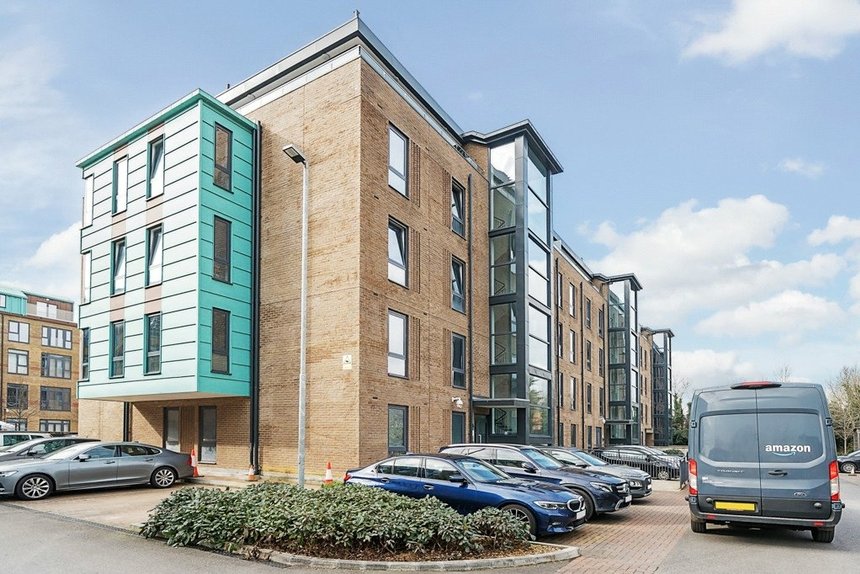 for sale rennie court london 34556 - Gibbs Gillespie