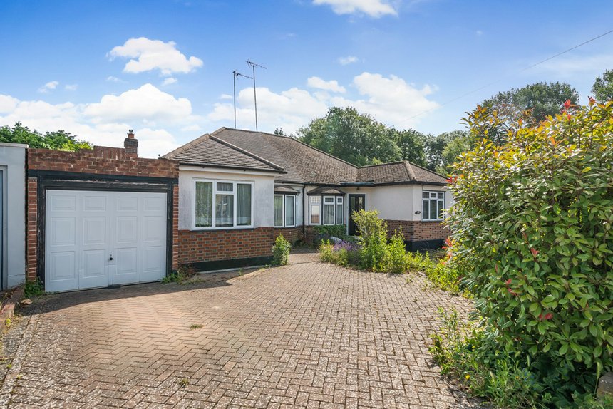 under offer sutton close london 34557 - Gibbs Gillespie