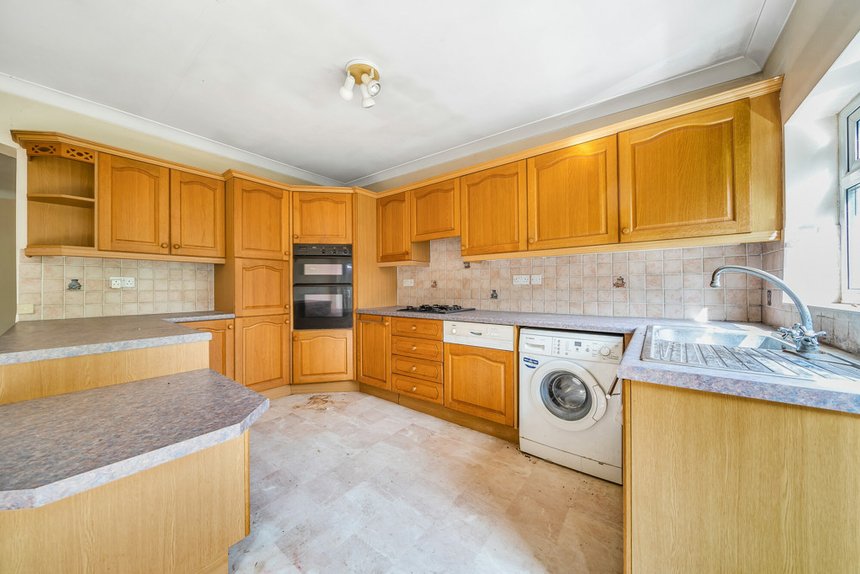 under offer sutton close london 34557 - Gibbs Gillespie