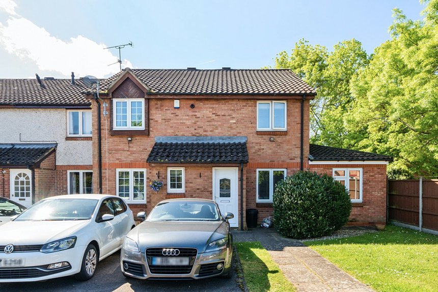 under offer lowdell close london 34562 - Gibbs Gillespie