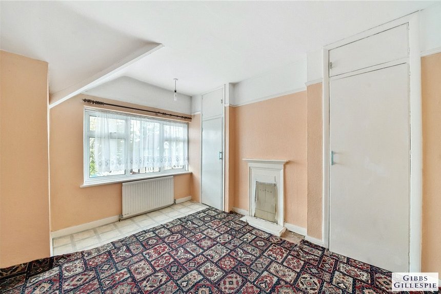 under offer windsor road london 34563 - Gibbs Gillespie