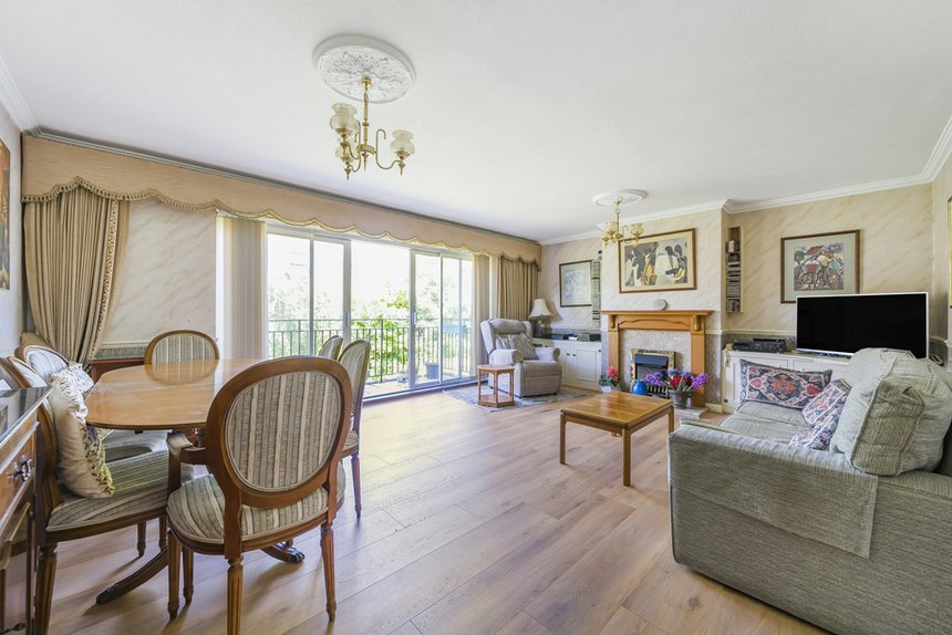 for sale lorne court london 34572 - Gibbs Gillespie