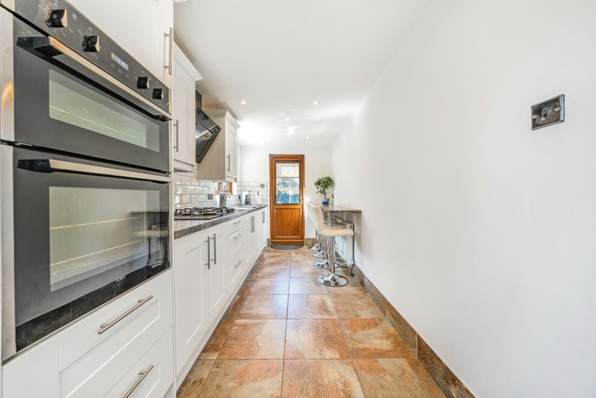 under offer westend gardens london 34578 - Gibbs Gillespie