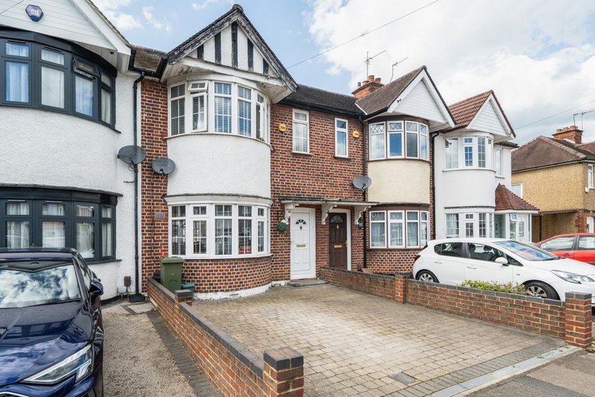 under offer whitby road london 34579 - Gibbs Gillespie