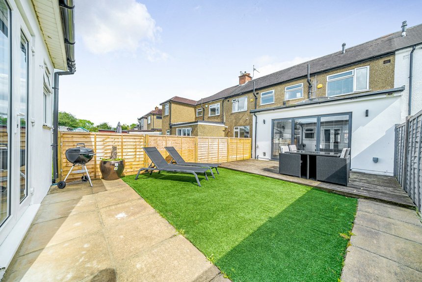 under offer whitby road london 34579 - Gibbs Gillespie