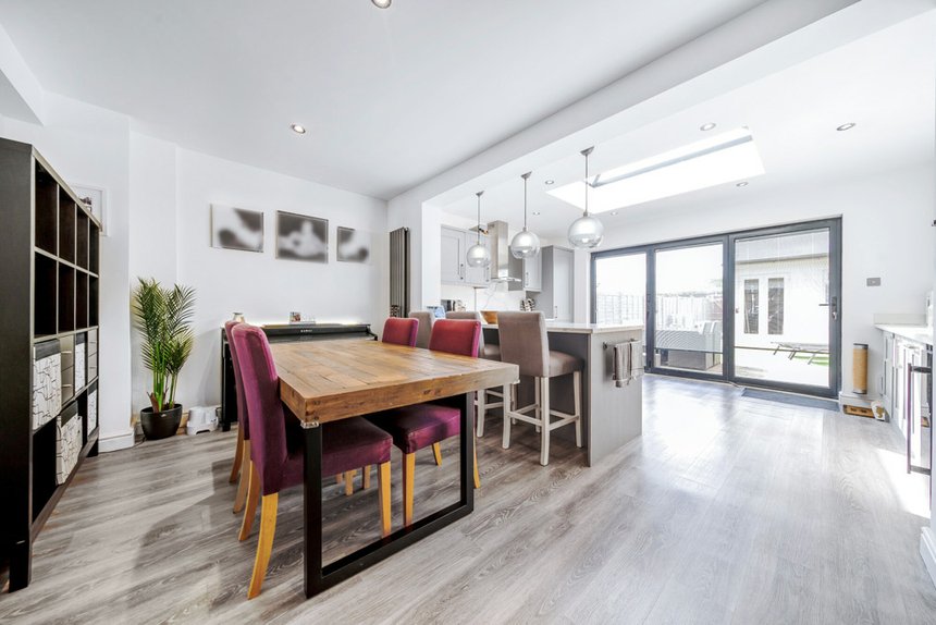 under offer whitby road london 34579 - Gibbs Gillespie