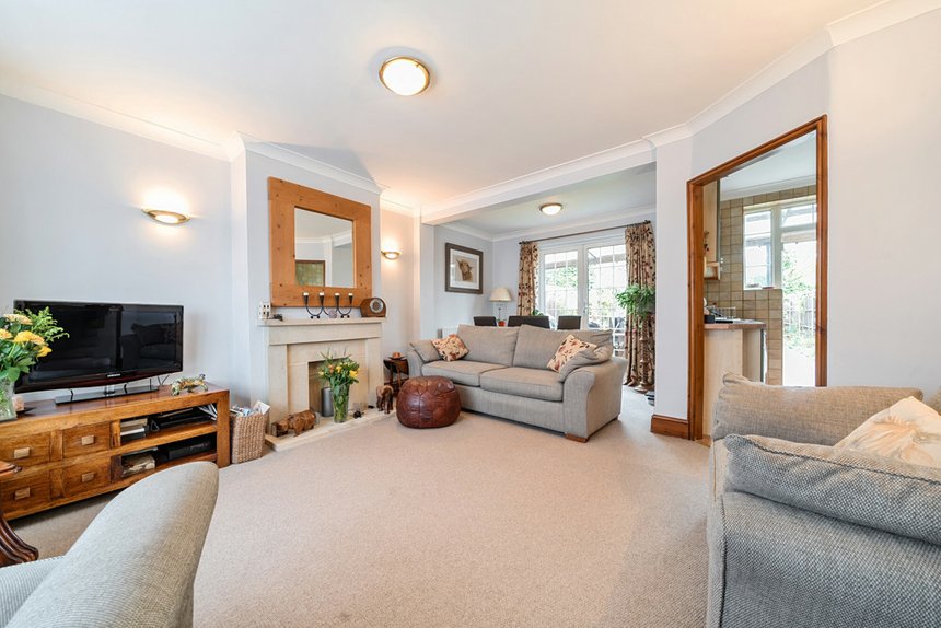 under offer clyfford road london 34582 - Gibbs Gillespie