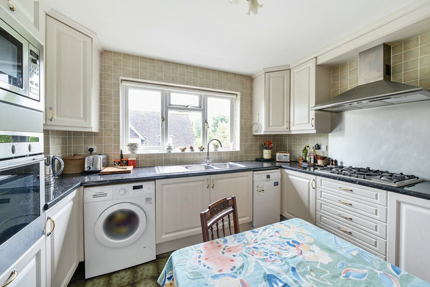 under offer maxwell road london 34584 - Gibbs Gillespie