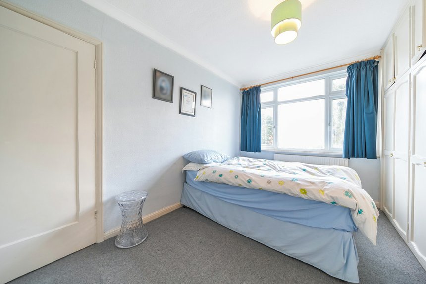 for sale eversley crescent london 34588 - Gibbs Gillespie