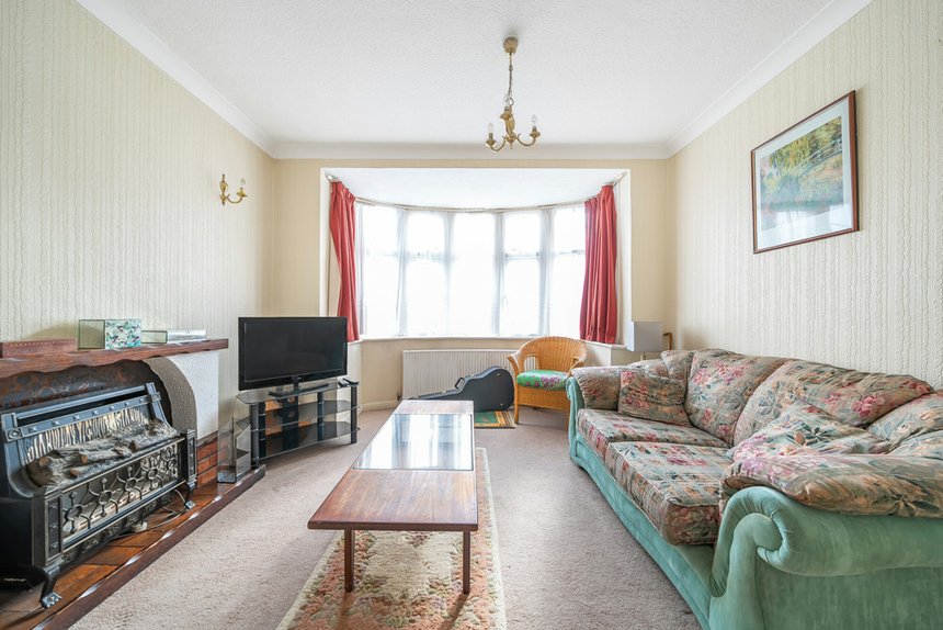 for sale eversley crescent london 34588 - Gibbs Gillespie