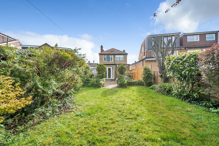 for sale eversley crescent london 34588 - Gibbs Gillespie