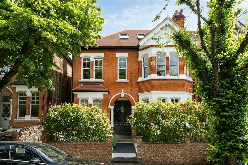 under offer granville gardens london 34590 - Gibbs Gillespie