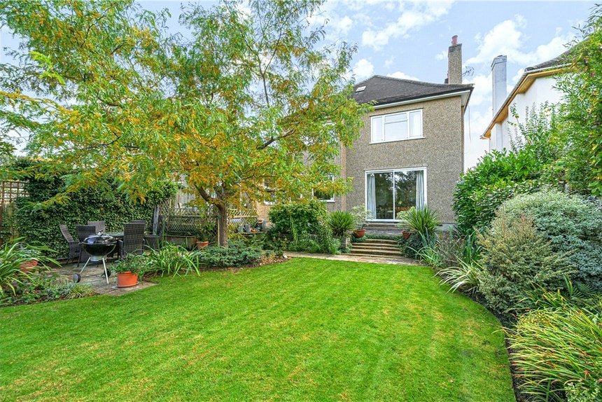 for sale crest view london 34591 - Gibbs Gillespie