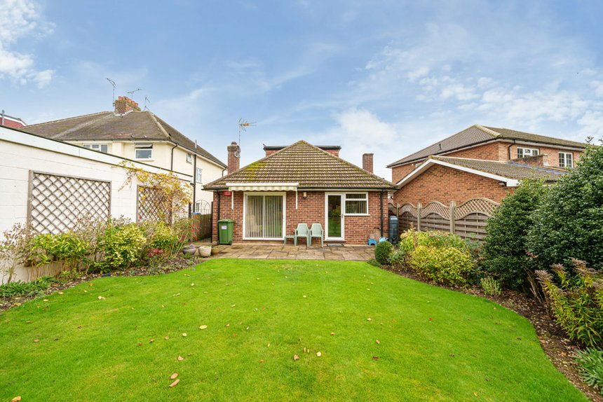 for sale denham green close london 34609 - Gibbs Gillespie