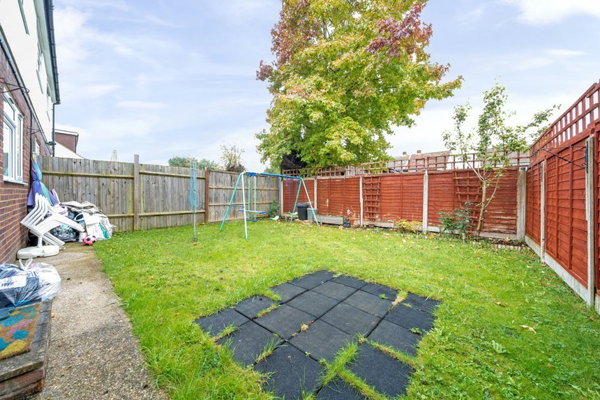 sold cedar avenue london 34620 - Gibbs Gillespie