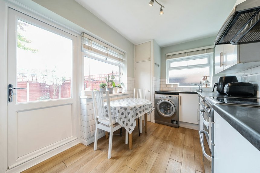 sold cedar avenue london 34620 - Gibbs Gillespie