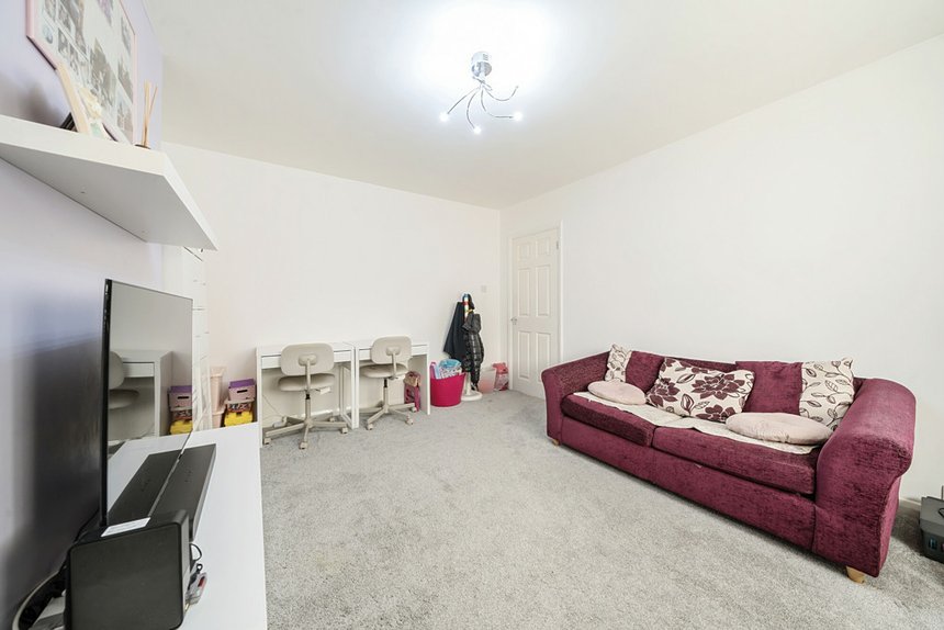 sold cedar avenue london 34620 - Gibbs Gillespie