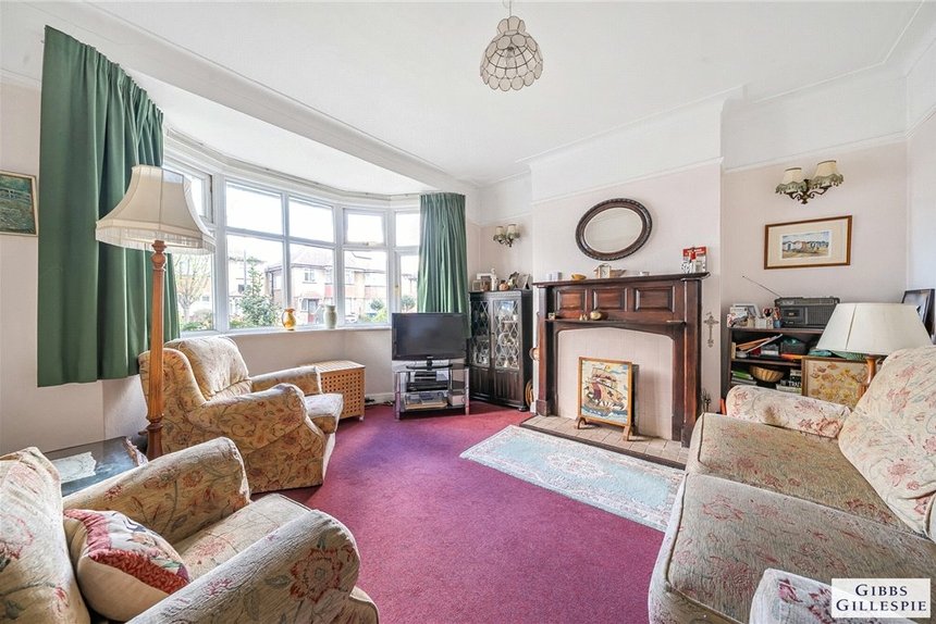 under offer oakington avenue london 34636 - Gibbs Gillespie