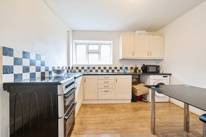 under offer lynhurst crescent london 34639 - Gibbs Gillespie