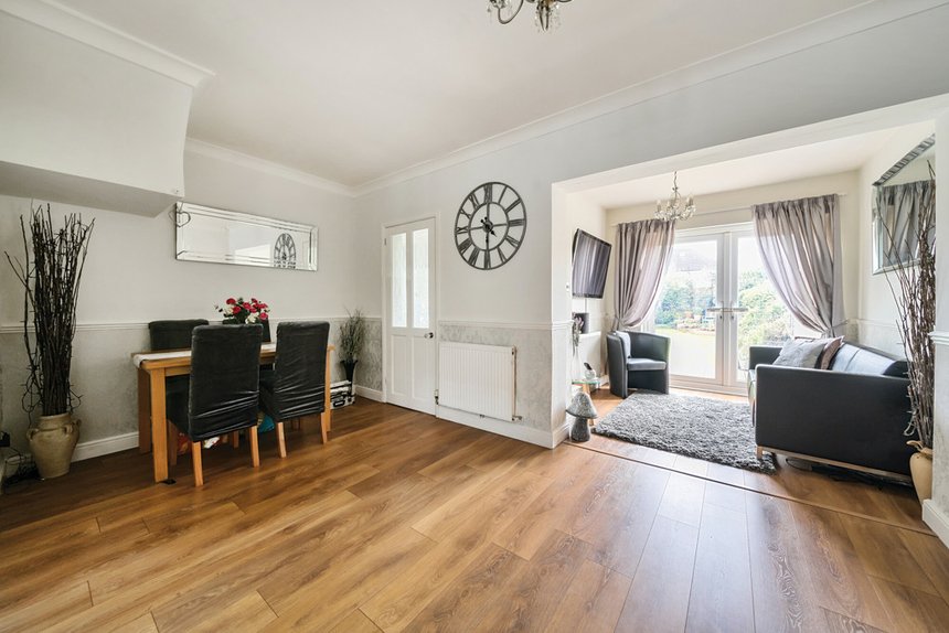 under offer hartland drive london 34642 - Gibbs Gillespie