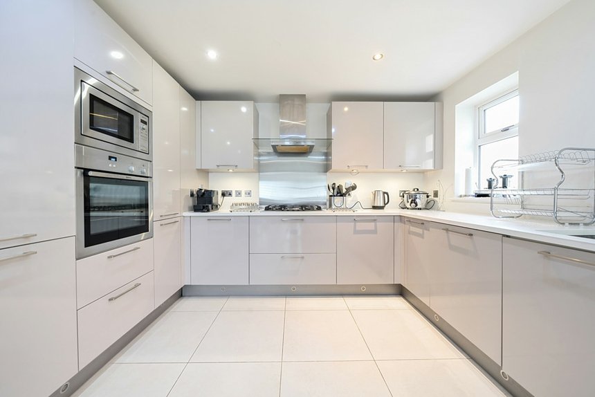 for sale belmont close london 34650 - Gibbs Gillespie