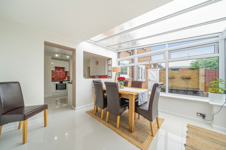 under offer petworth gardens london 34661 - Gibbs Gillespie