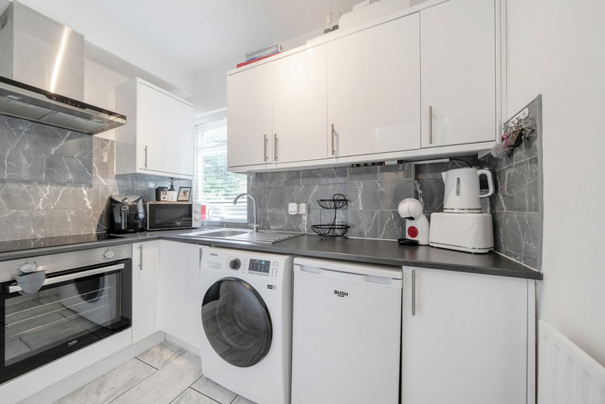 under offer hagden lane london 34668 - Gibbs Gillespie