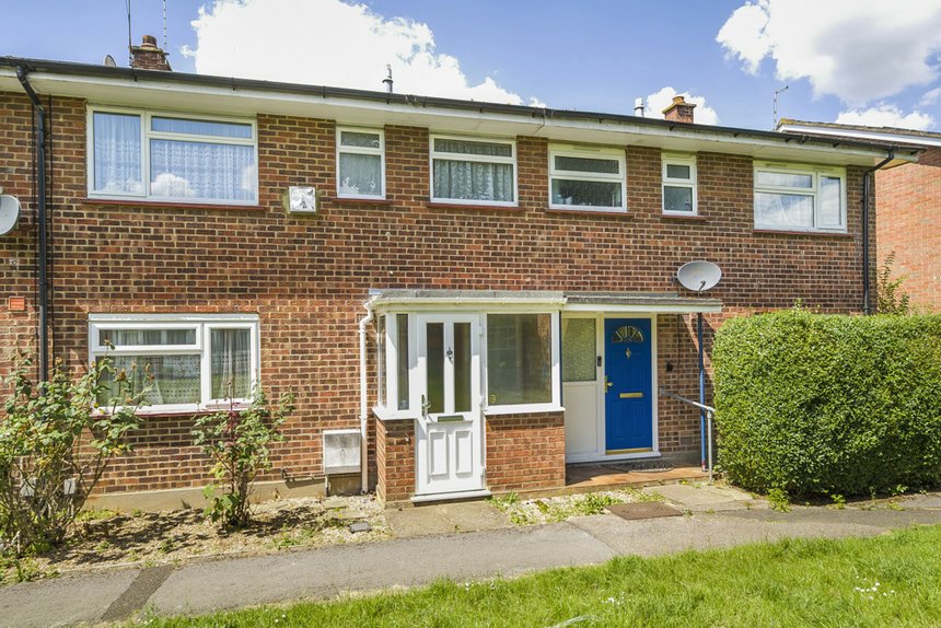 under offer croxley view london 34673 - Gibbs Gillespie