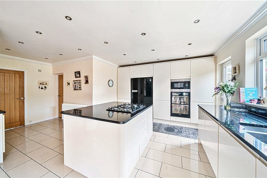 for sale drummond drive london 34677 - Gibbs Gillespie