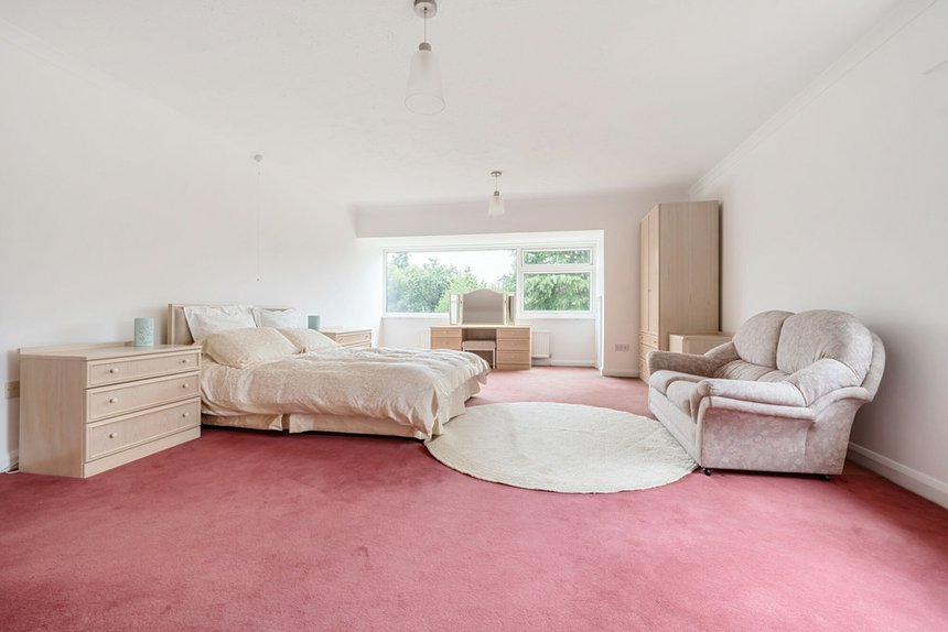 under offer meadway park london 34682 - Gibbs Gillespie