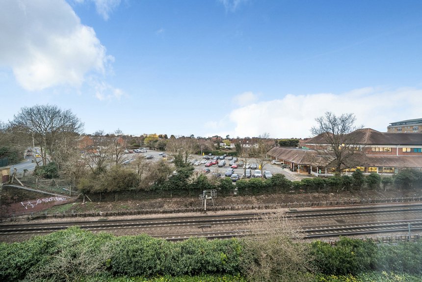 sold wood lane london 34694 - Gibbs Gillespie