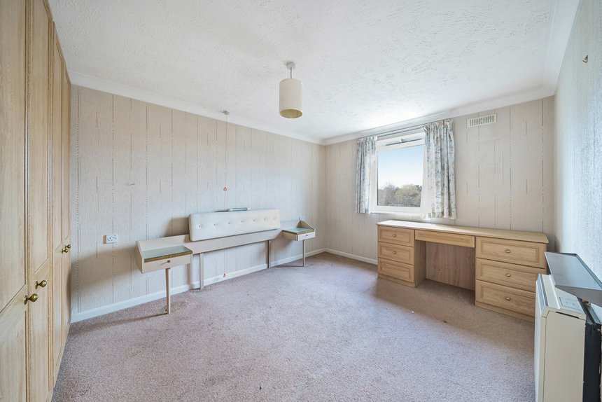 sold wood lane london 34694 - Gibbs Gillespie