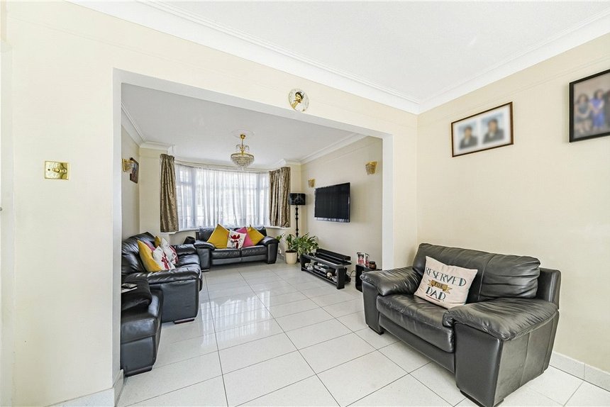 for sale weston drive london 34698 - Gibbs Gillespie